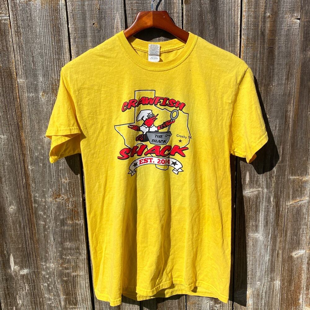 Crawfish Shack Texas Shirt Mens Medium M Yellow Graphic Tee Seafood Est 2004